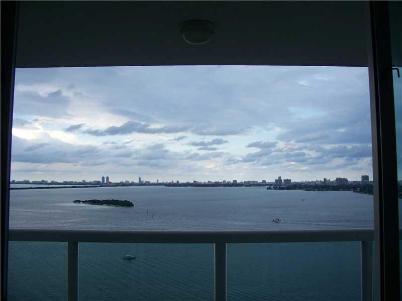 1800 CLUB CONDO - Residential Lease