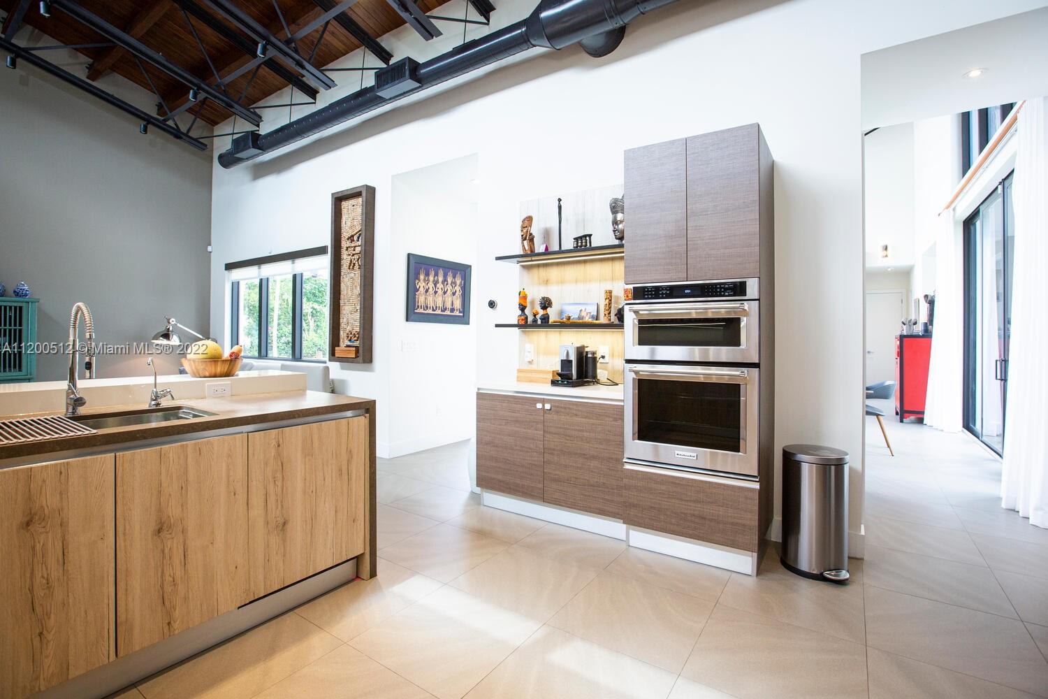 SUNSET VIEW - Residential Lease