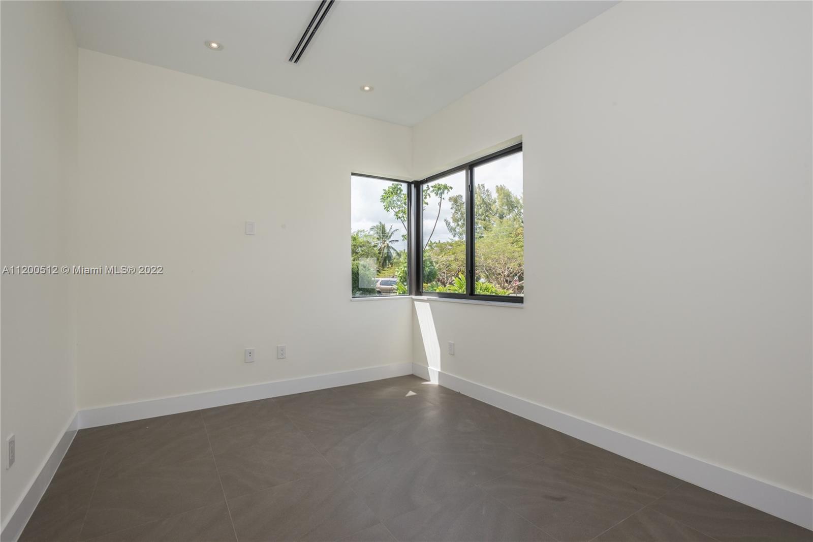 SUNSET VIEW - Residential Lease