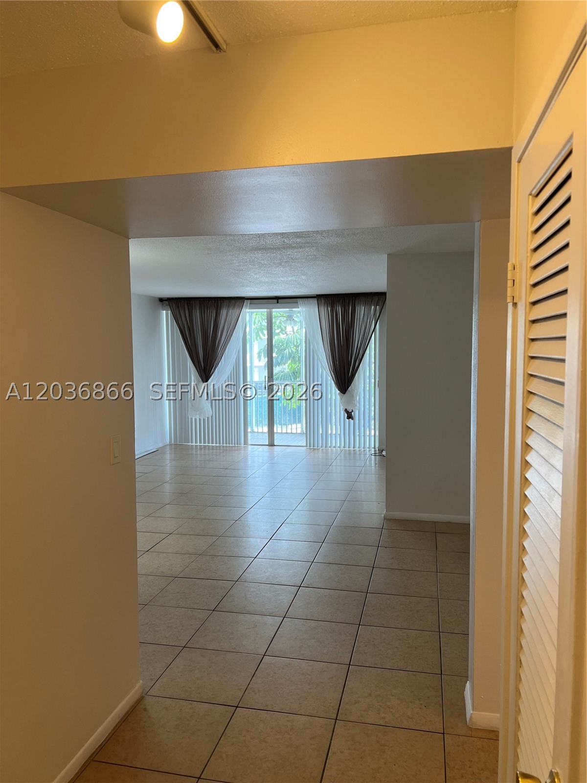 JADE WINDS GROUP ALLAMAND - Residential Lease