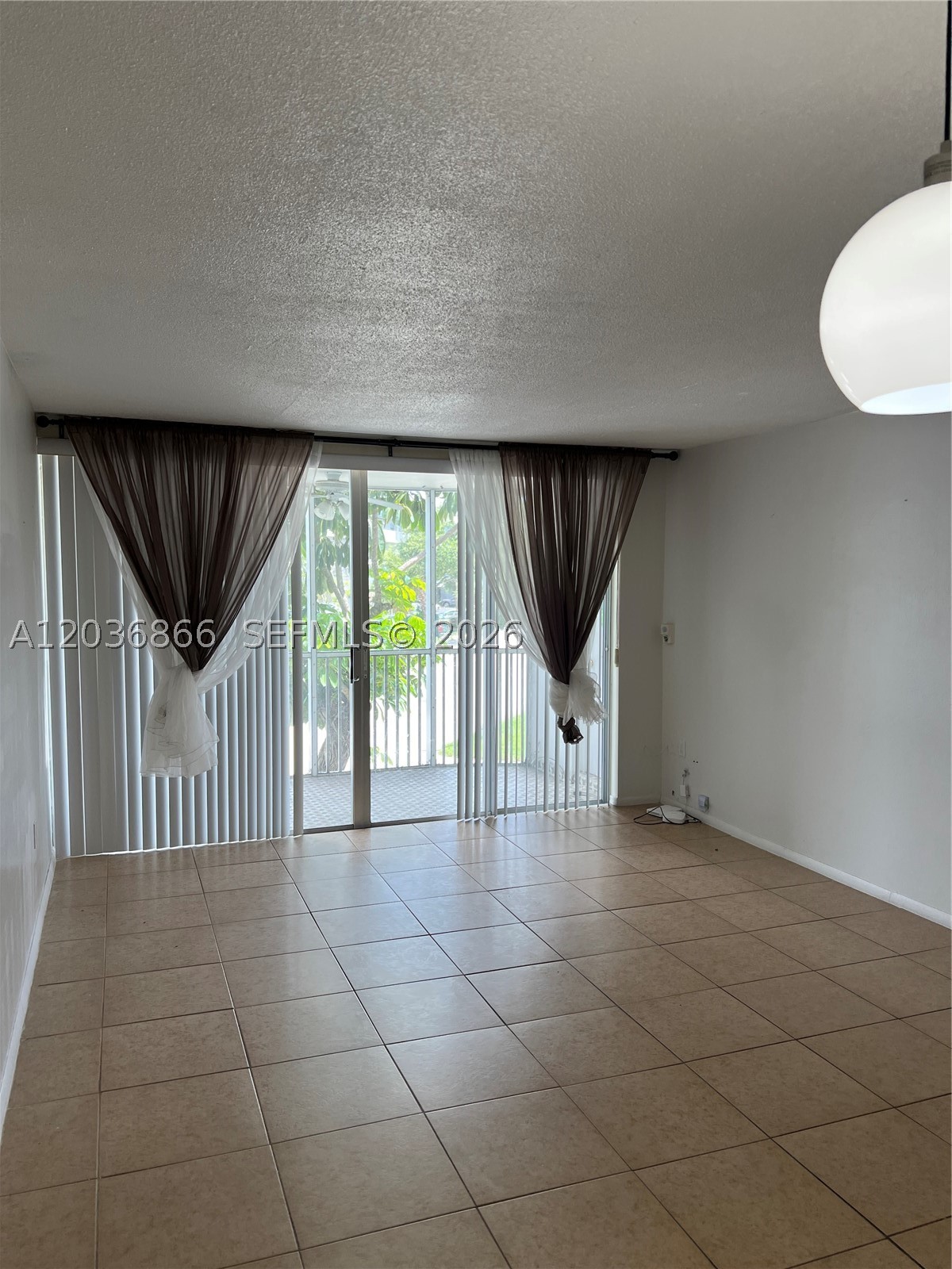 JADE WINDS GROUP ALLAMAND - Residential Lease
