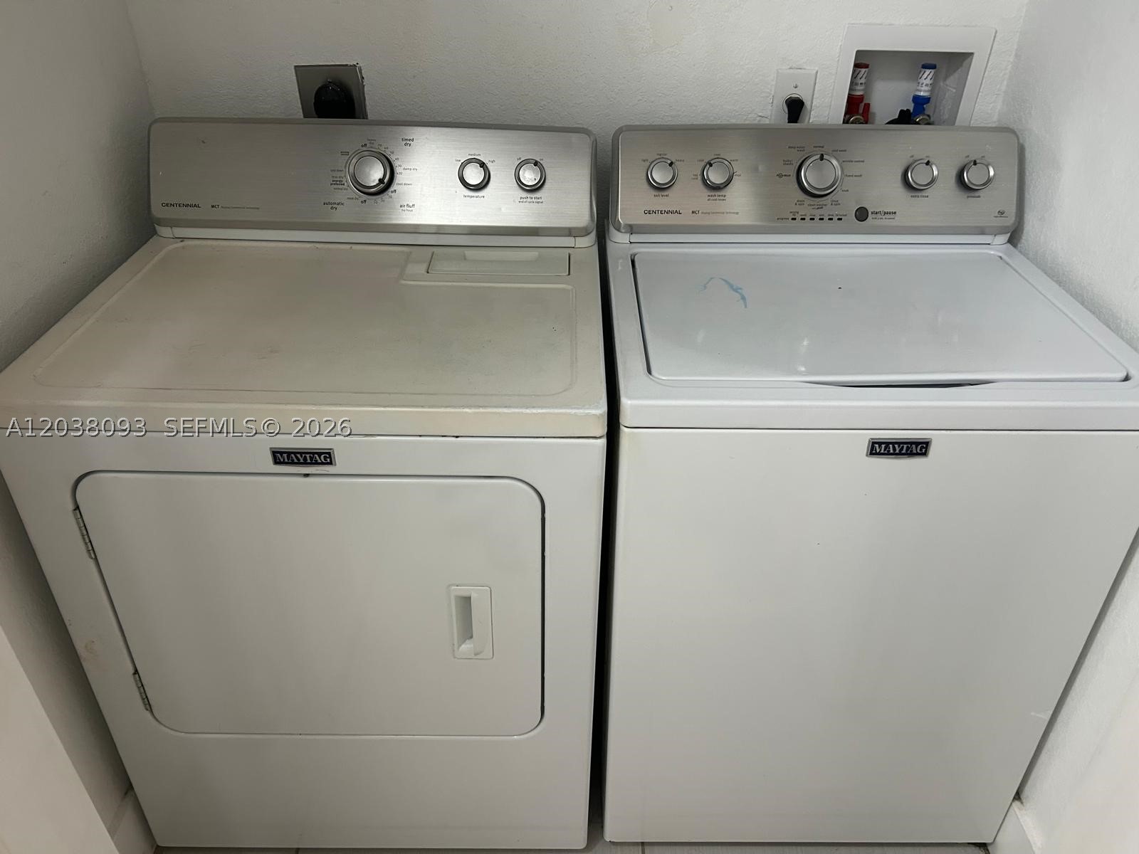 LIVE OAK CONDOMINIUMS - Residential Lease