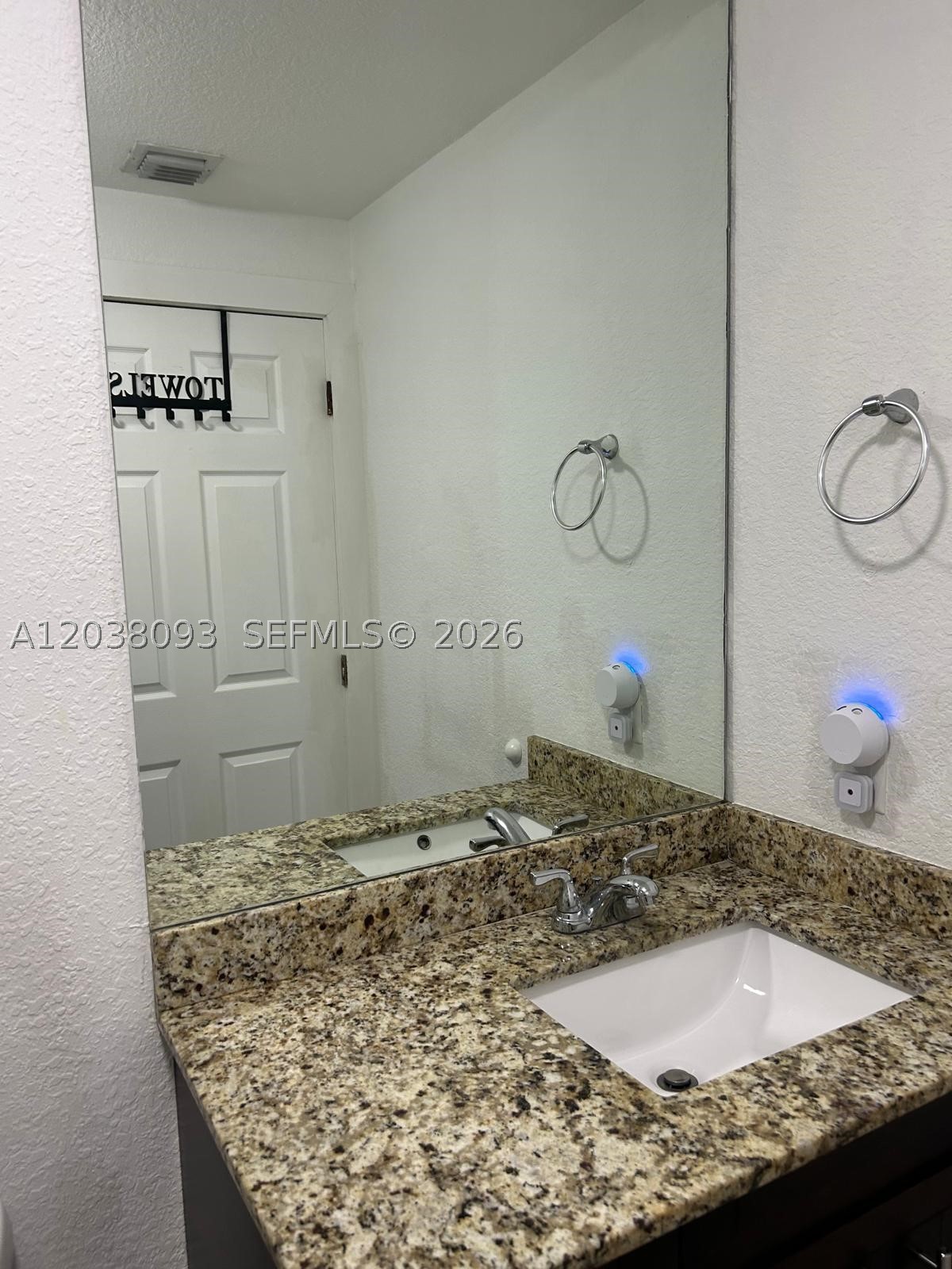 LIVE OAK CONDOMINIUMS - Residential Lease