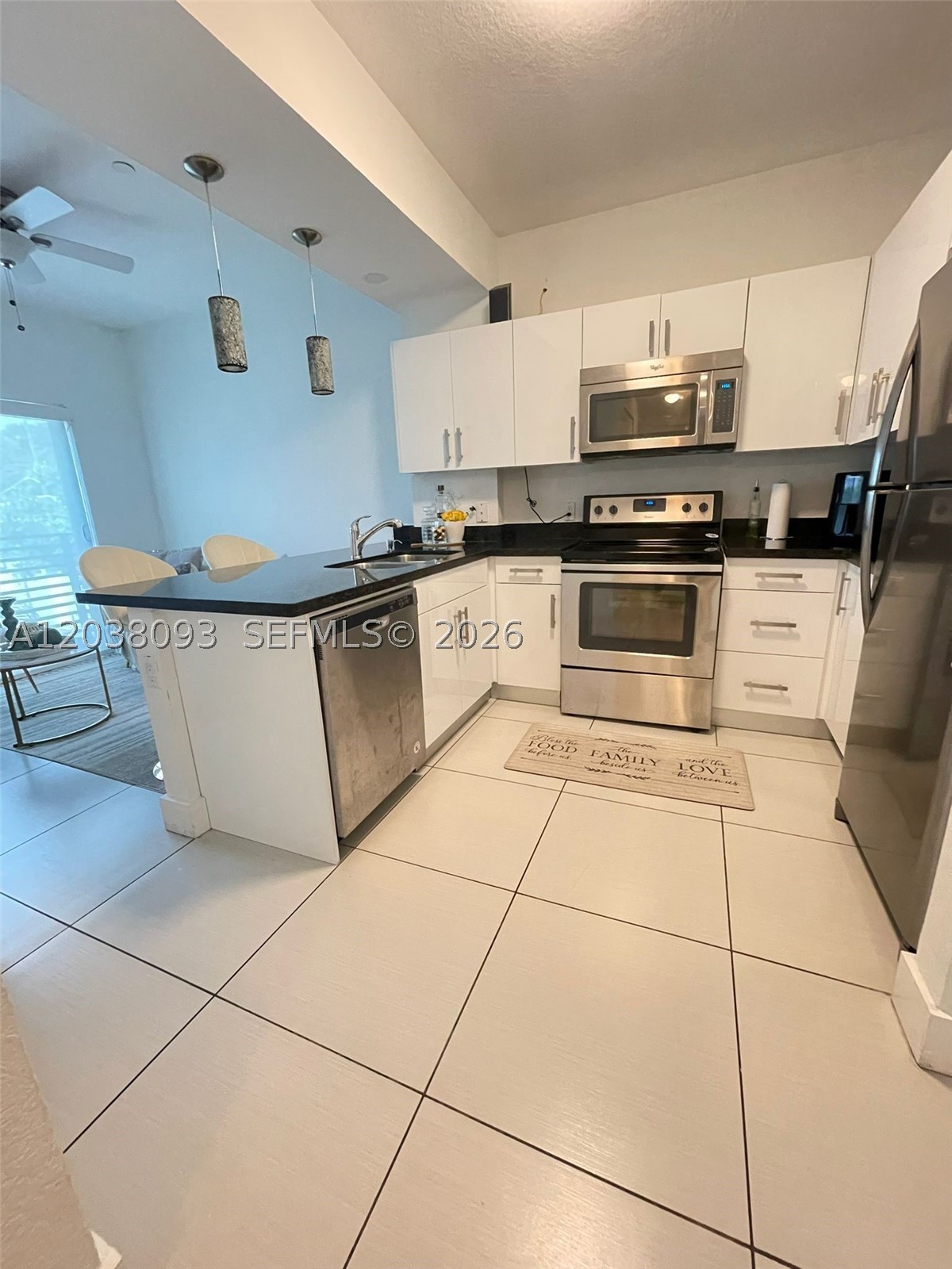 LIVE OAK CONDOMINIUMS - Residential Lease