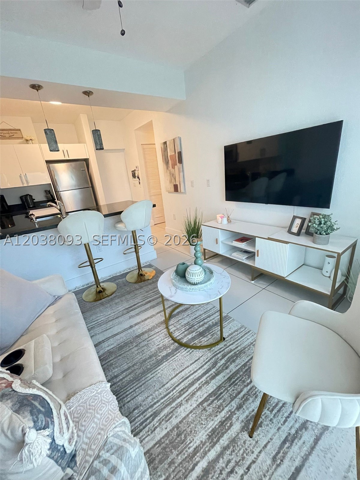 LIVE OAK CONDOMINIUMS - Residential Lease
