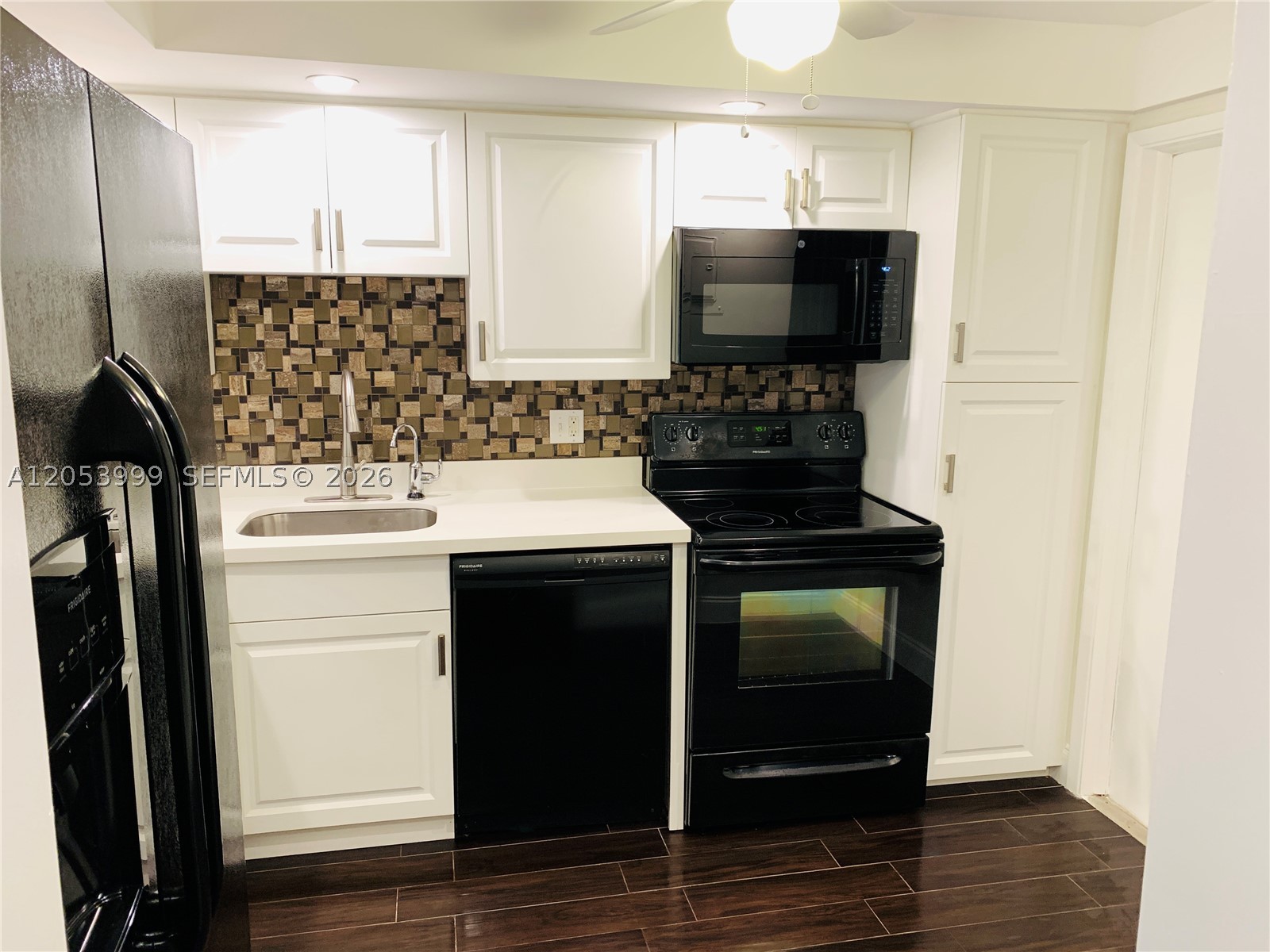 NO 2 PALM-AIRE COUNTRY CL - Residential Lease