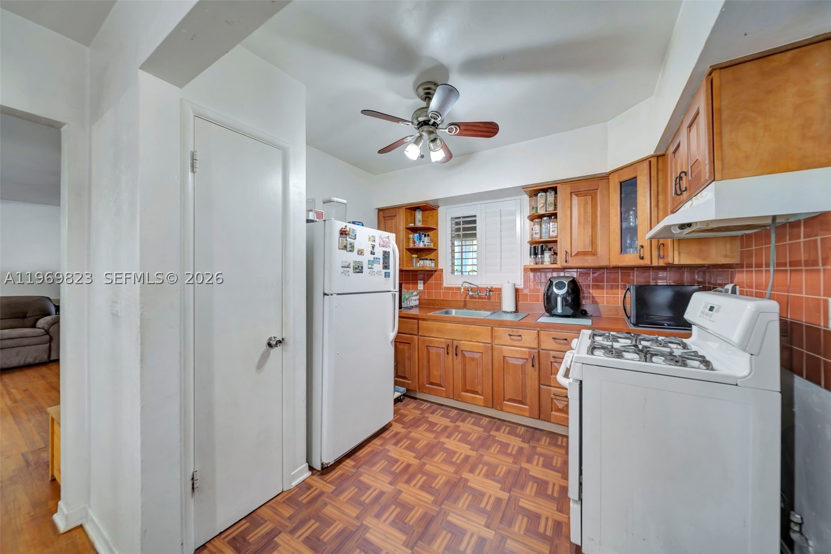 IRONS MANOR HIGH PINE ADD - Residential