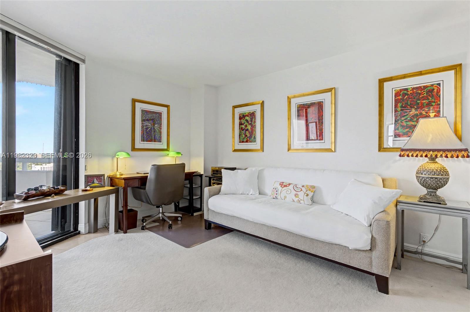 TOWERS OF QUAYSIDE CONDO - Residential