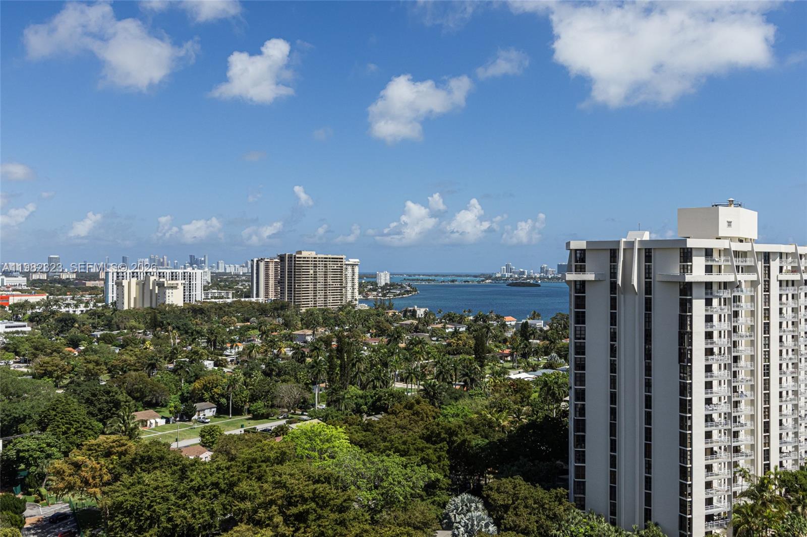 TOWERS OF QUAYSIDE CONDO - Residential