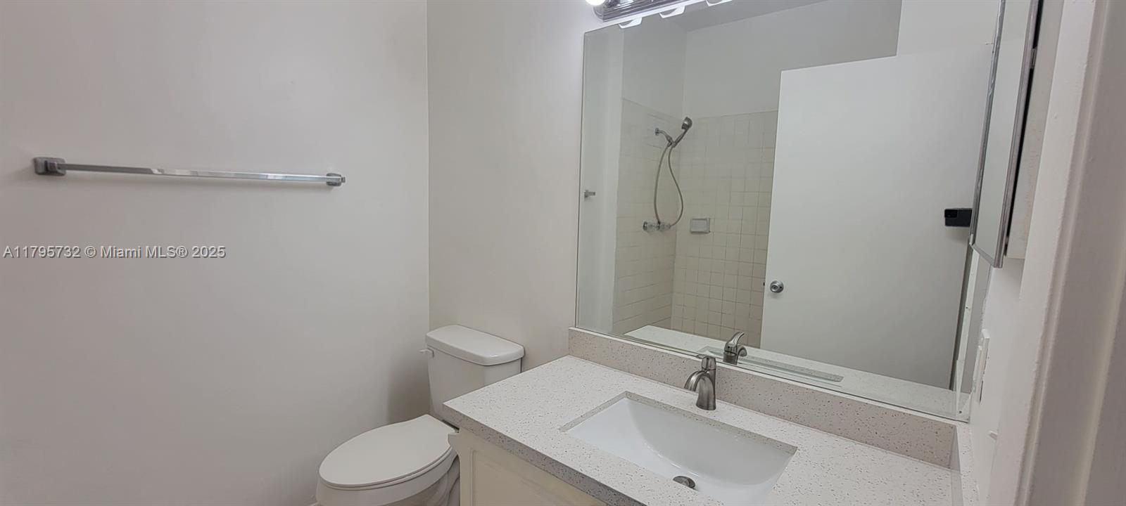 REFLECTIONS AT PEMBROKE P - Residential Lease