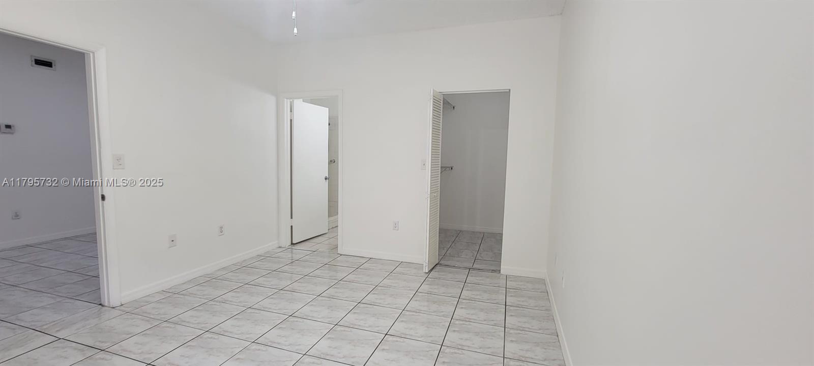 REFLECTIONS AT PEMBROKE P - Residential Lease