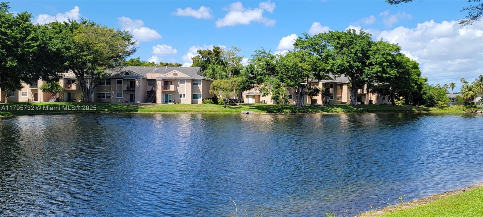 REFLECTIONS AT PEMBROKE P - Residential Lease
