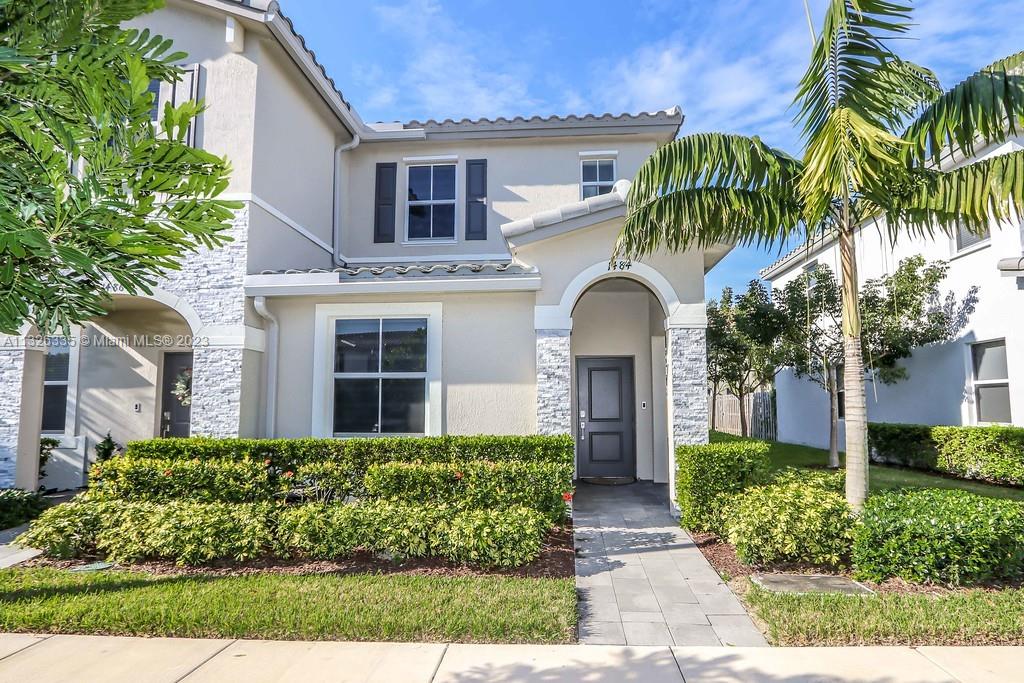 ***GREAT OPPORTUNITY***CORNER UNIT TOWNHOUSE FOR SALE, LOCATED IN THE RIVIERA(GATED COMMUNITY)!! BUILT 2020!! 3 BED 3 FULL BATH. 1 BEDROOM/FULL BATHROOM DOWNSTAIRS!! WALK-IN CLOSETS!! COMMUNITY FEATURES A CLUBHOUSE WITH POOL AND FITNESS CENTER. MINUTES FROM THE TURNPIKE, SHOPPING PLAZA, RESTAURANTS, SCHOOLS, HOMESTEAD BAPTIST HOSPITAL AND MORE..... CALL NOW!! EASY TO SHOW!!