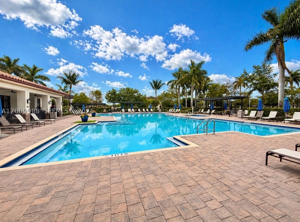 COCO PALM ESTATES - Residential