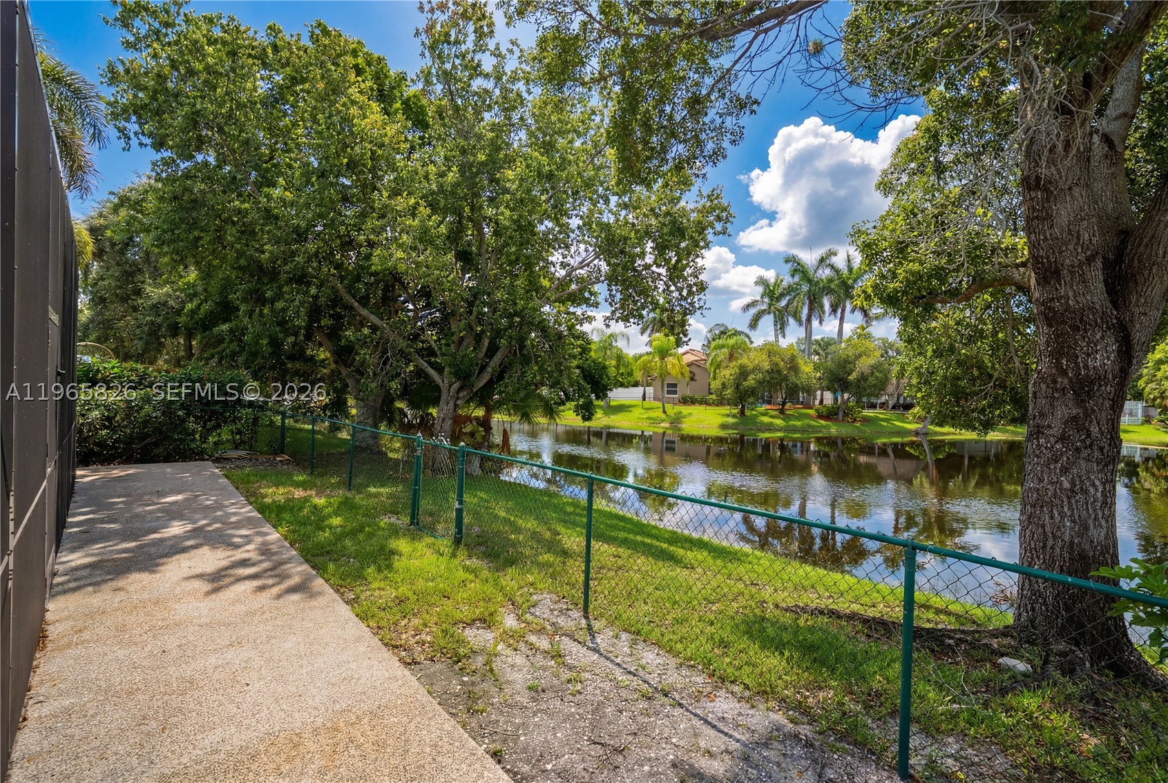 KENSINGTON - Residential