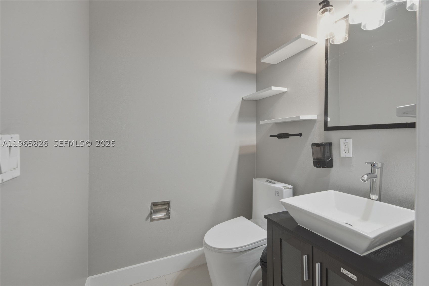 KENSINGTON - Residential