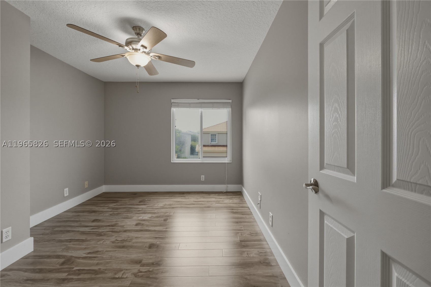 KENSINGTON - Residential