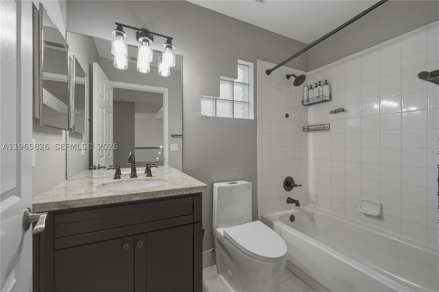 KENSINGTON - Residential