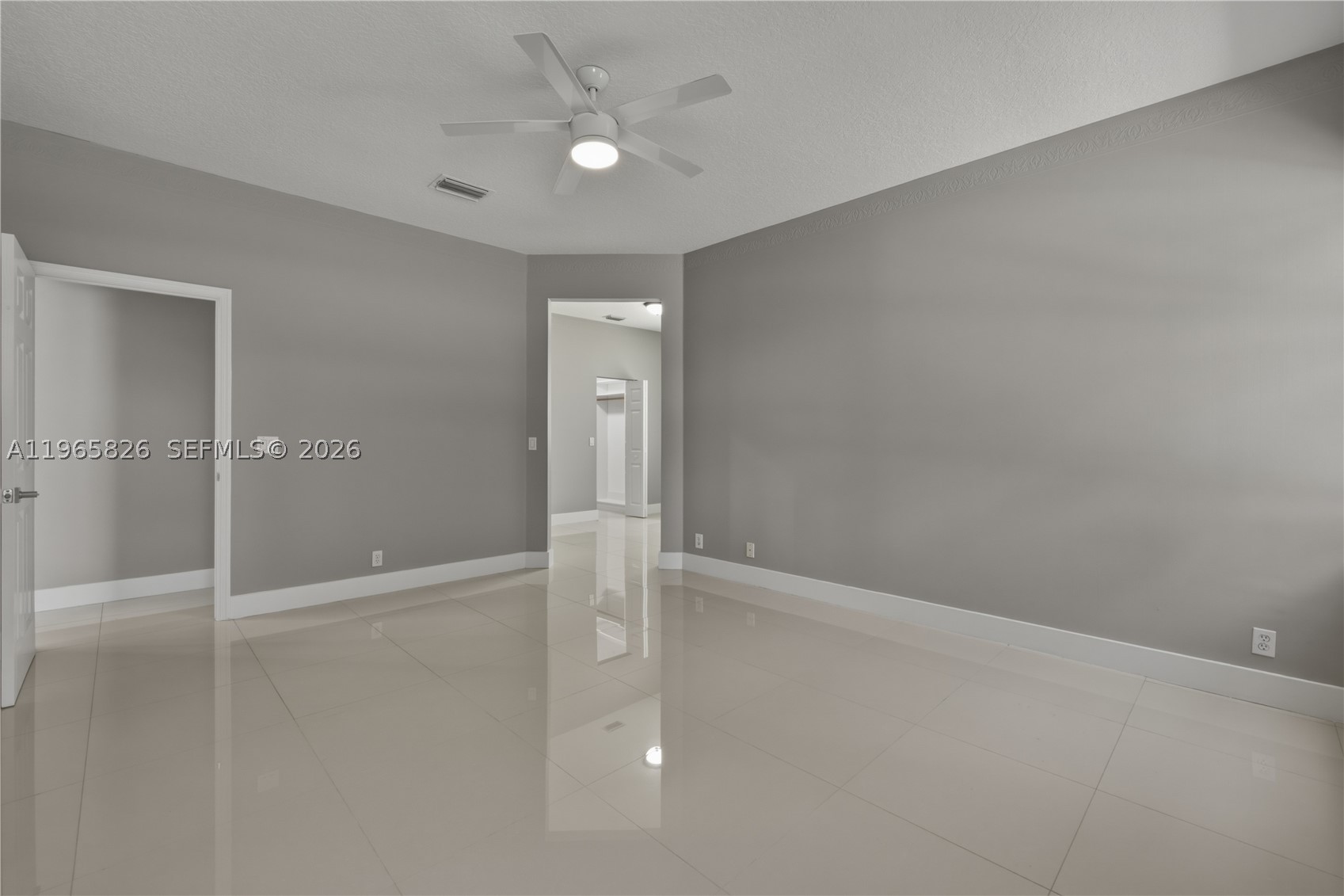 KENSINGTON - Residential