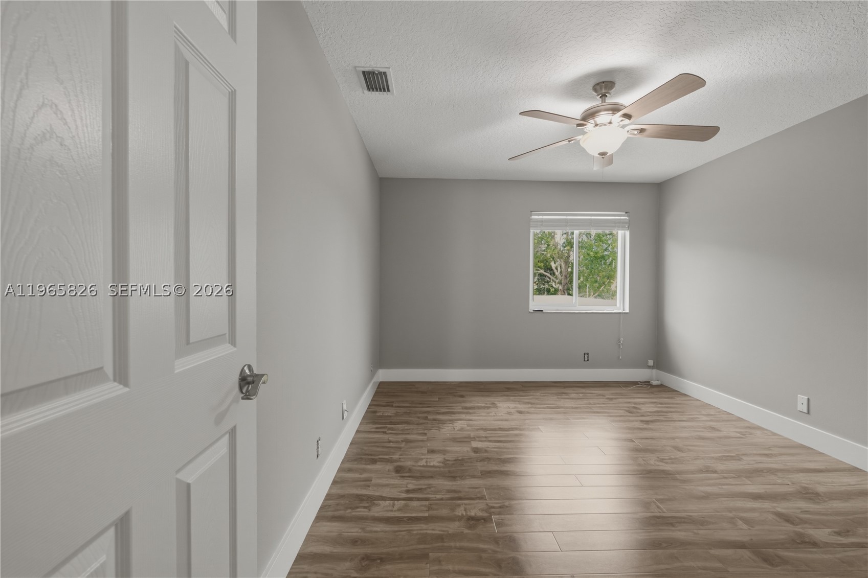 KENSINGTON - Residential