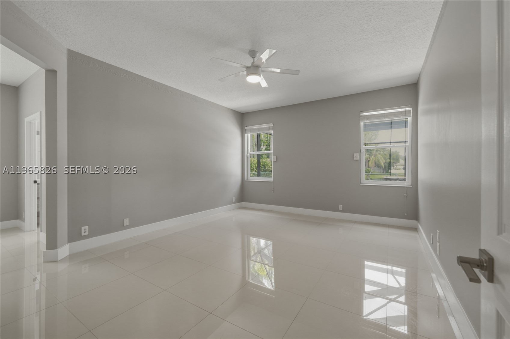 KENSINGTON - Residential