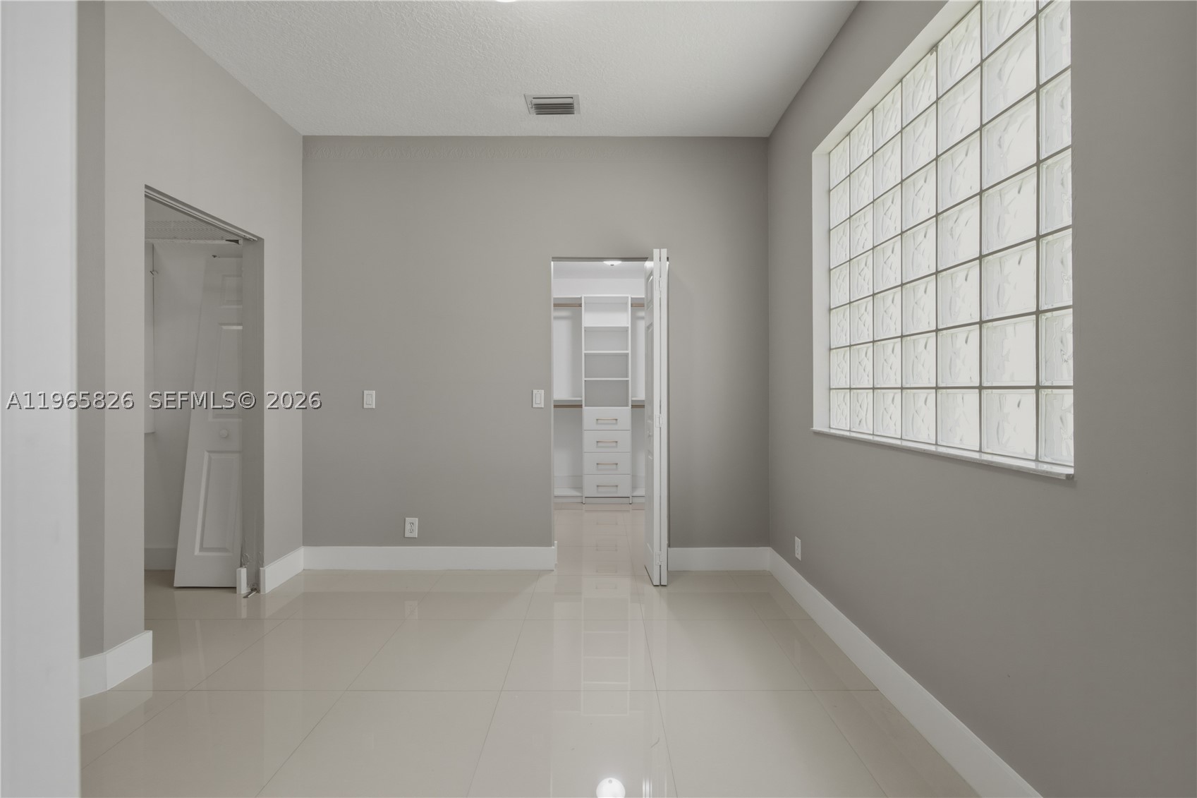 KENSINGTON - Residential