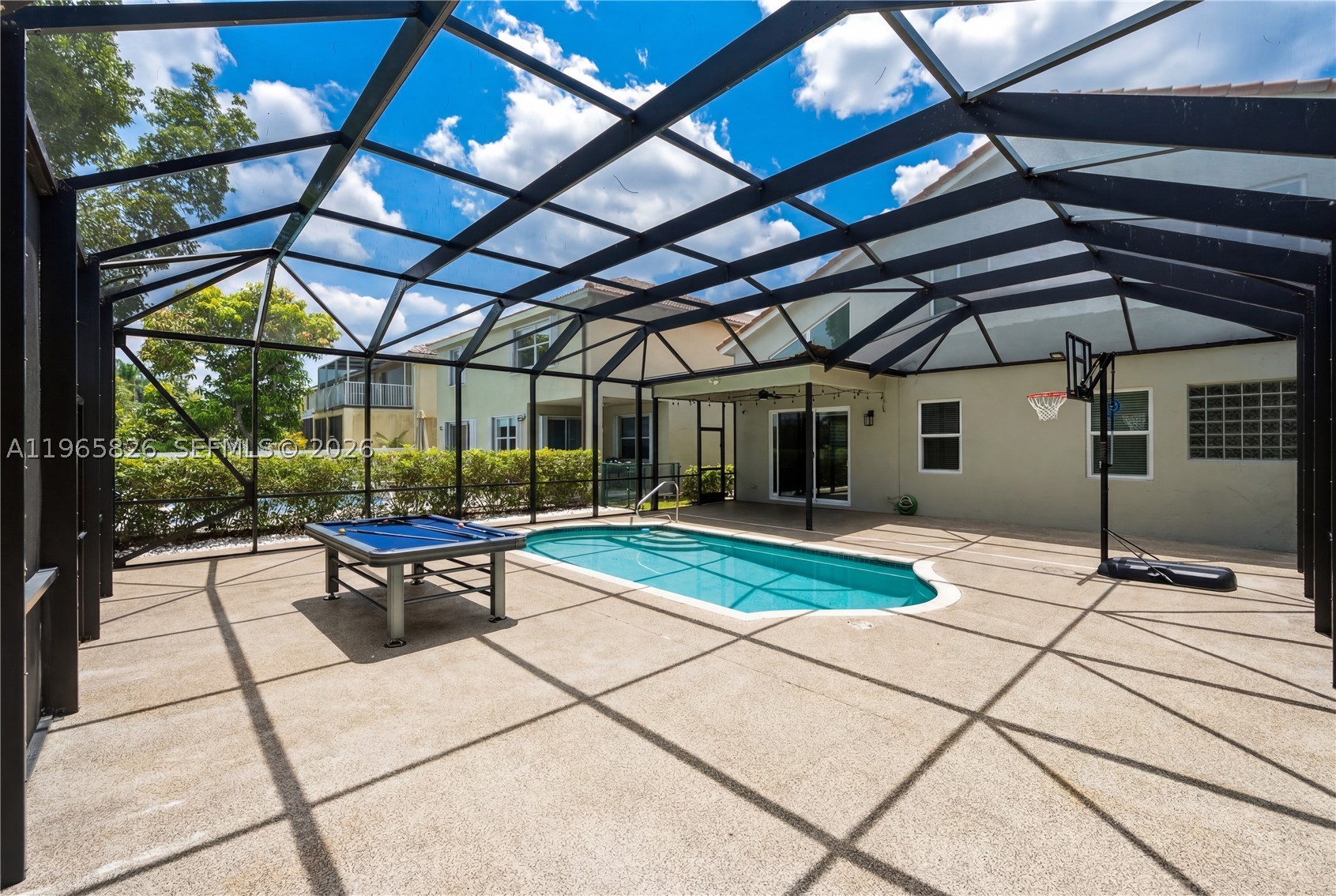 KENSINGTON - Residential