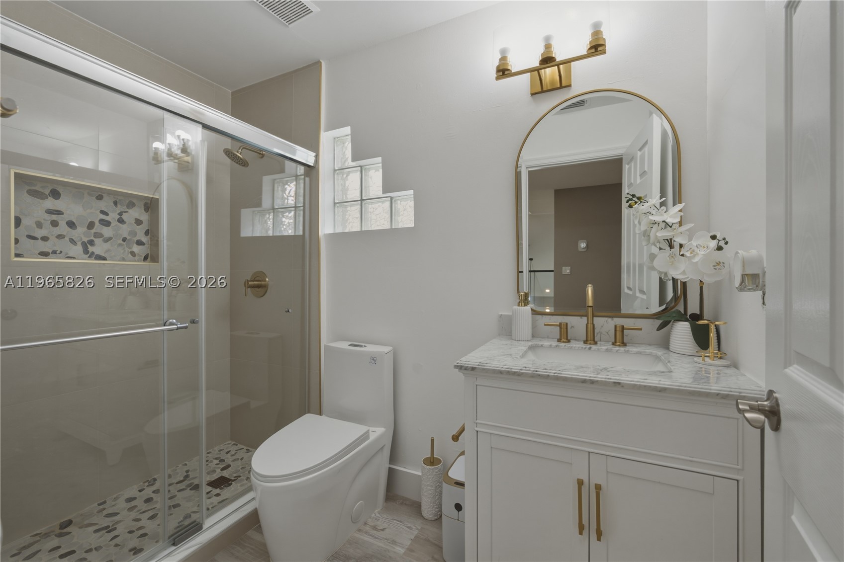 KENSINGTON - Residential
