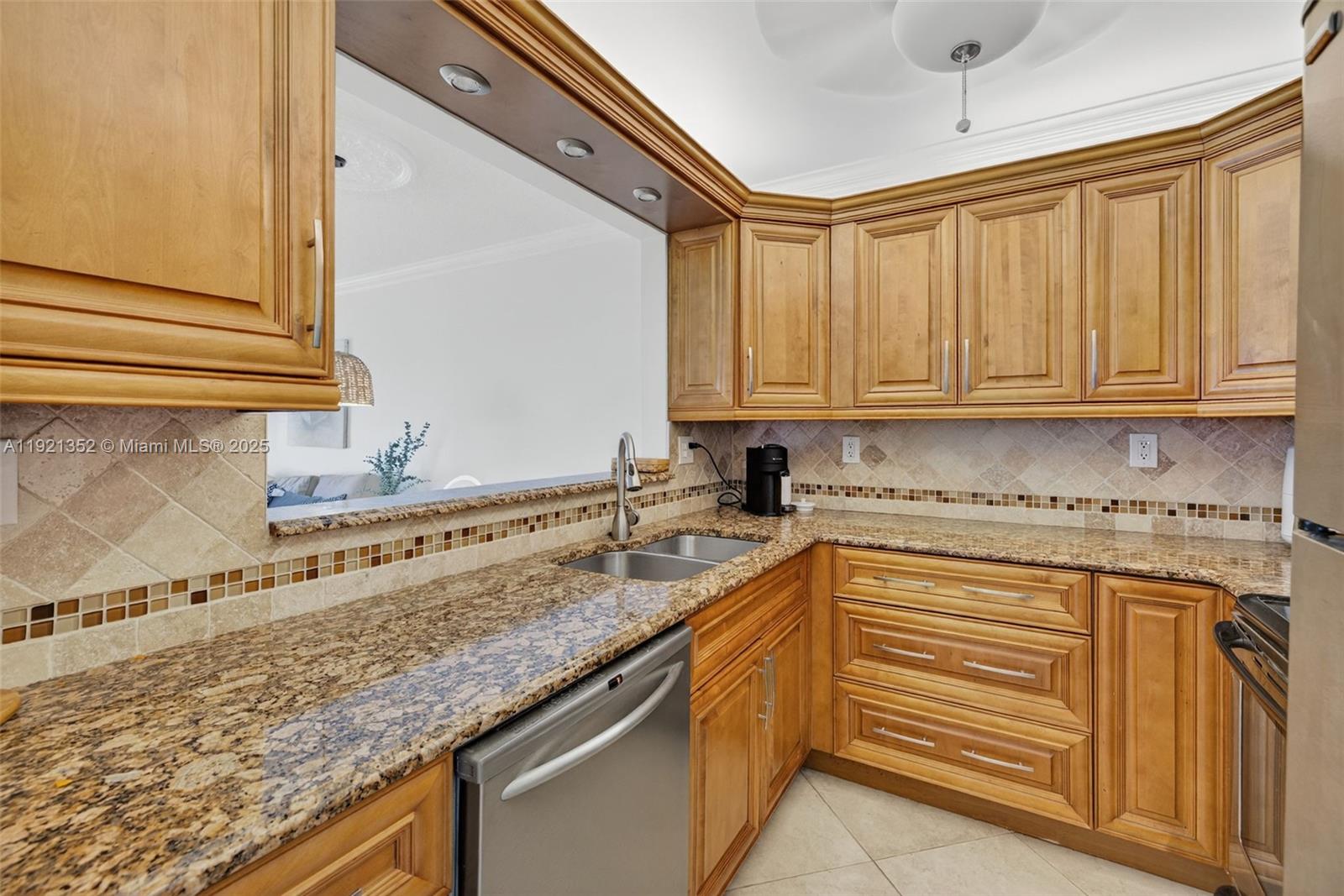 MEADOWS CONDO - Residential