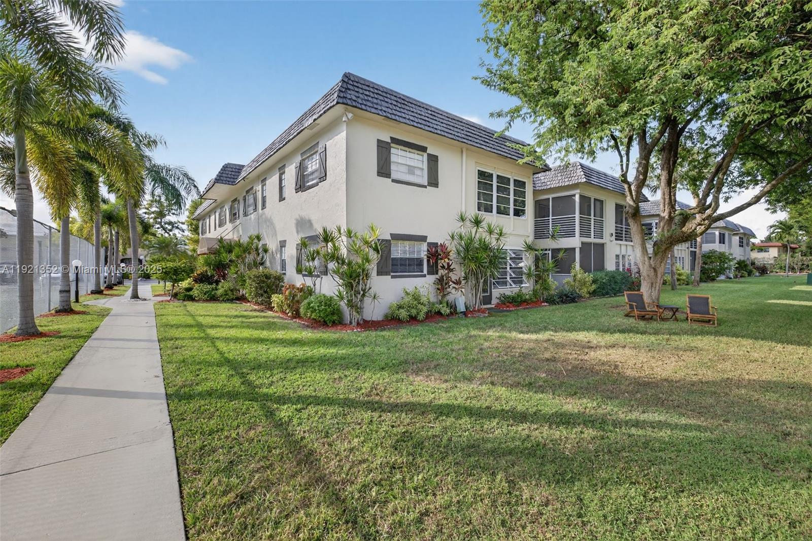 MEADOWS CONDO - Residential