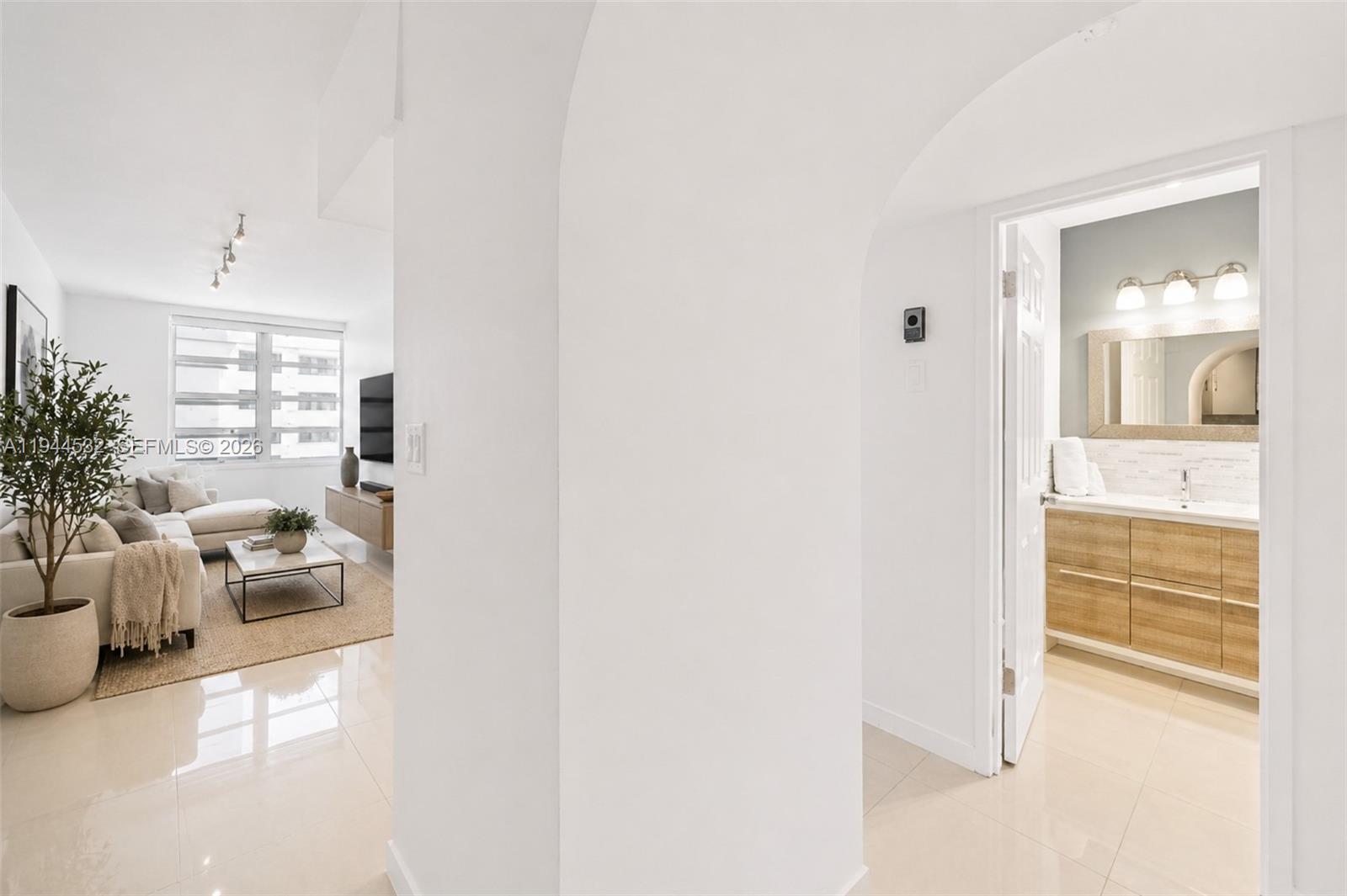 THE DECOPLAGE CONDO - Residential
