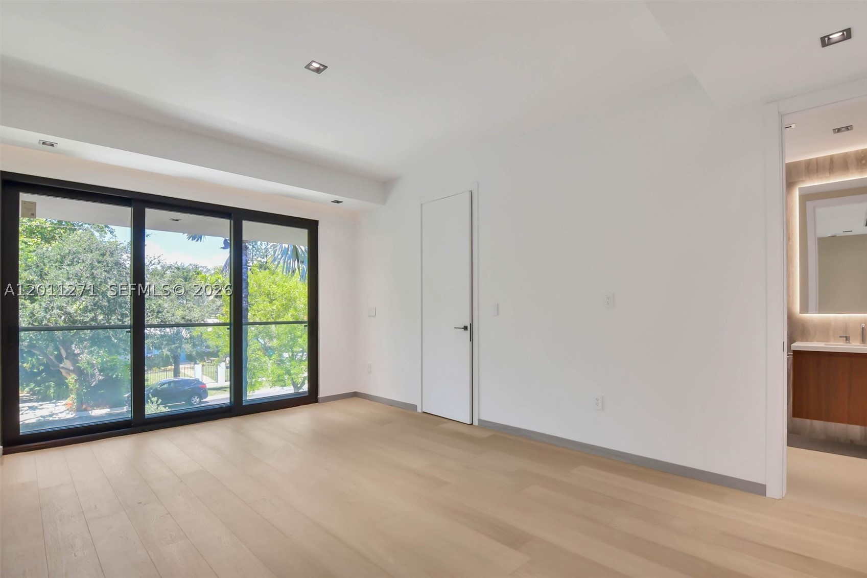 BRICKELL ESTATES - Residential