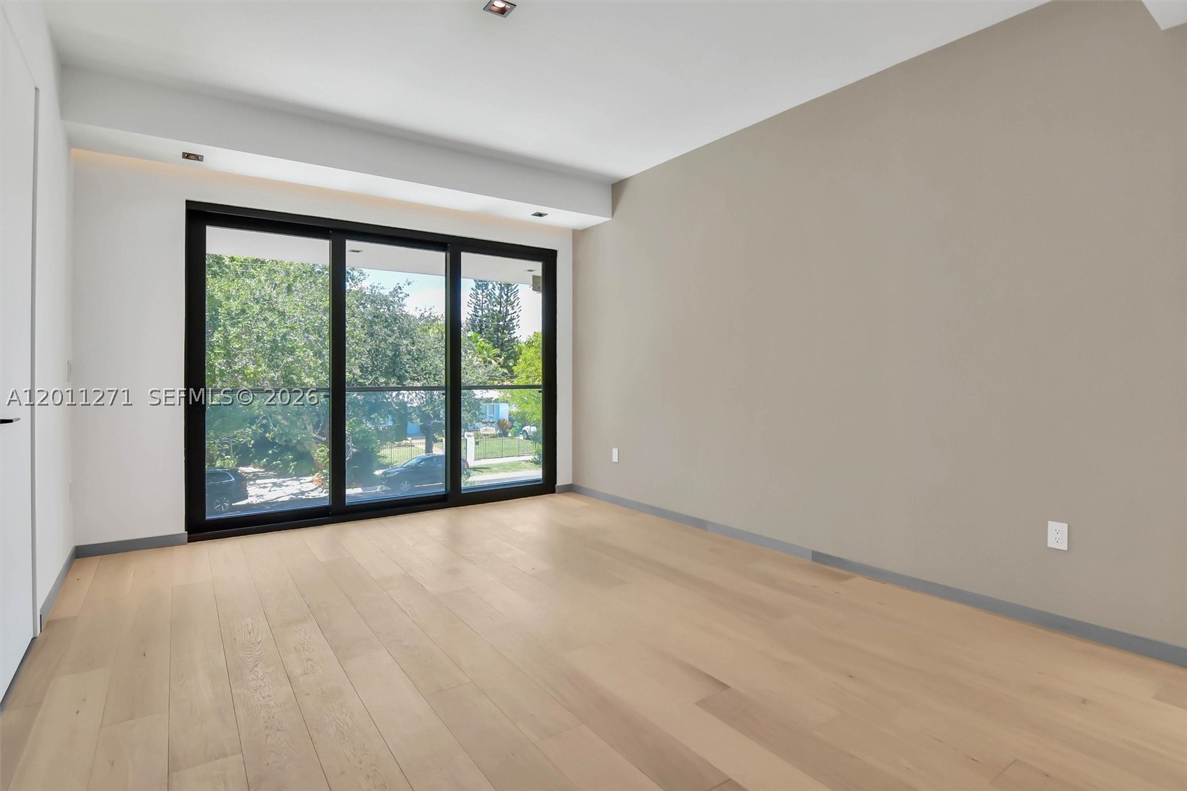 BRICKELL ESTATES - Residential