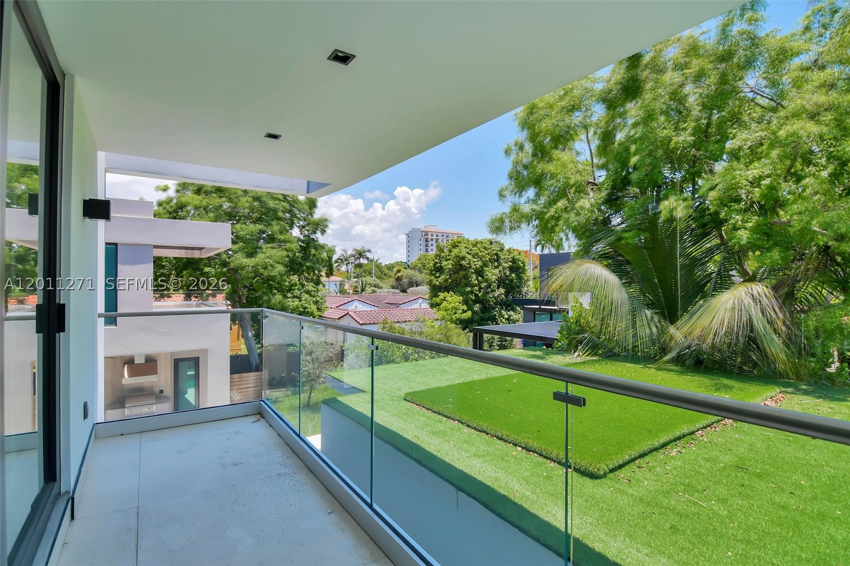BRICKELL ESTATES - Residential