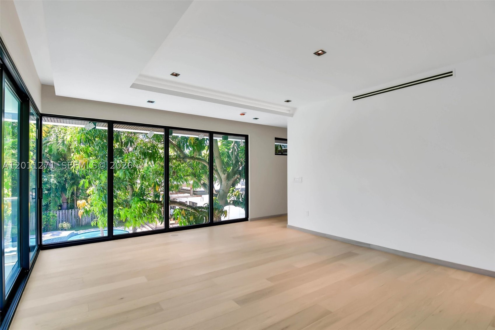BRICKELL ESTATES - Residential