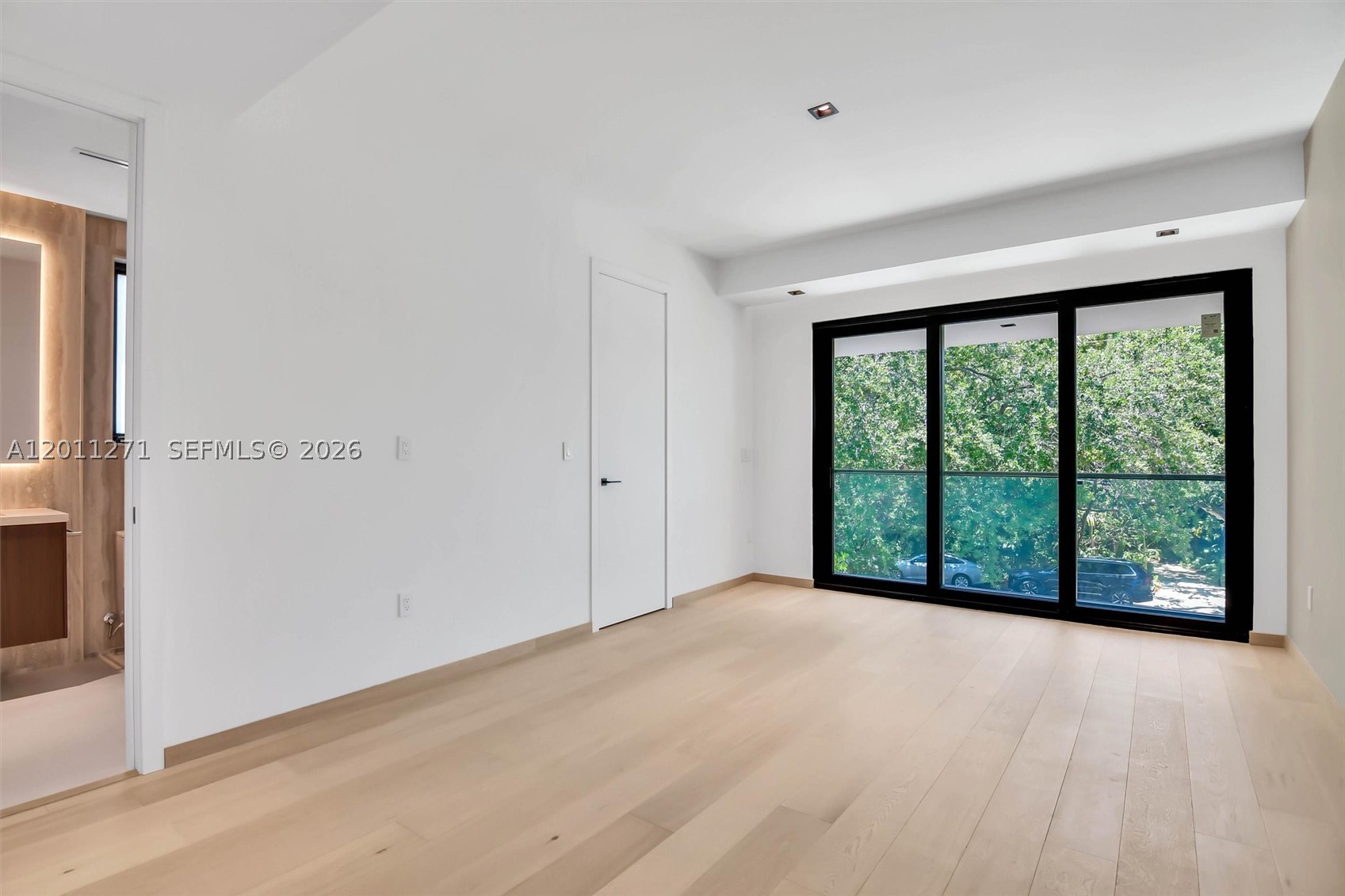 BRICKELL ESTATES - Residential