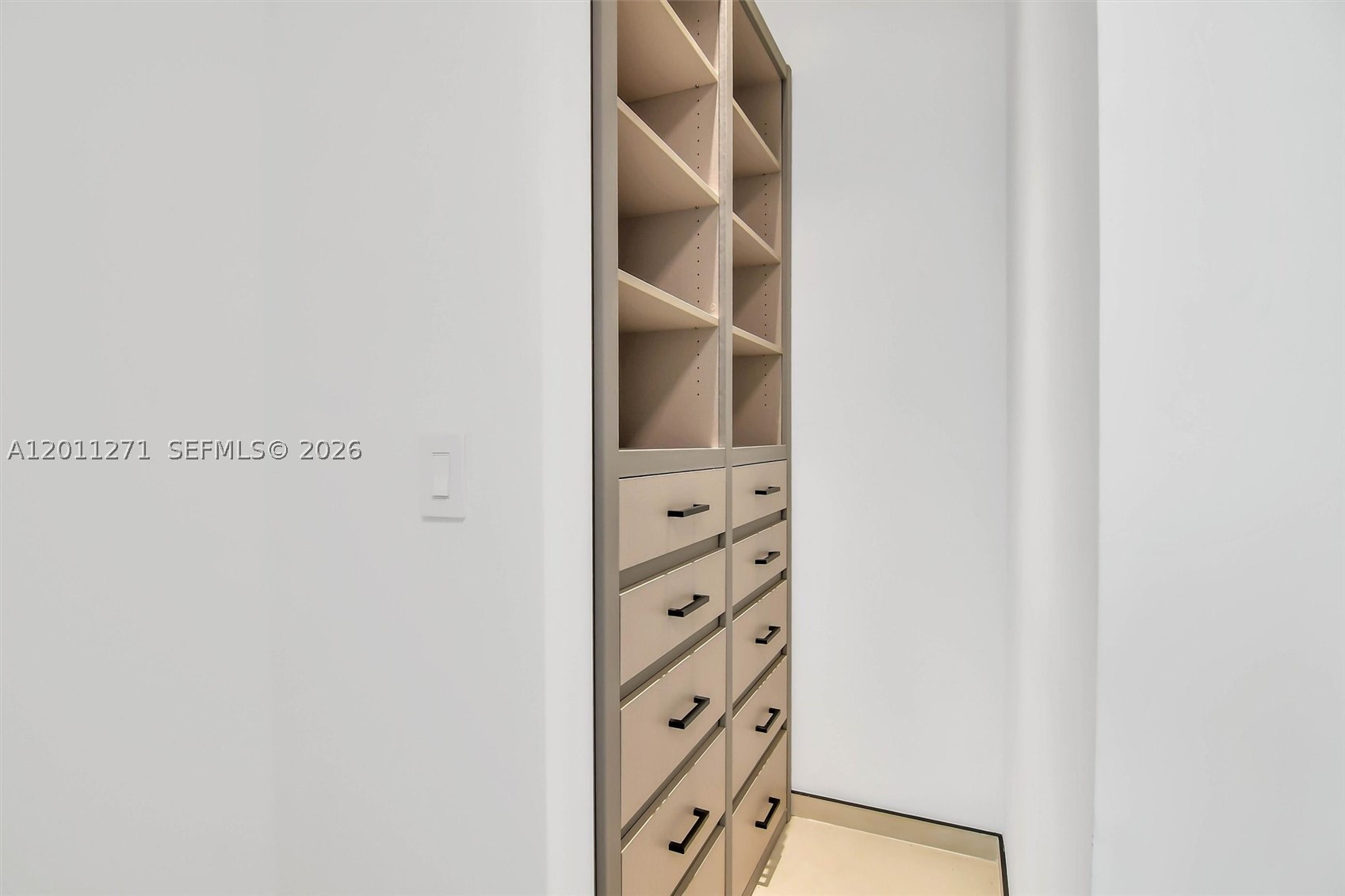 BRICKELL ESTATES - Residential