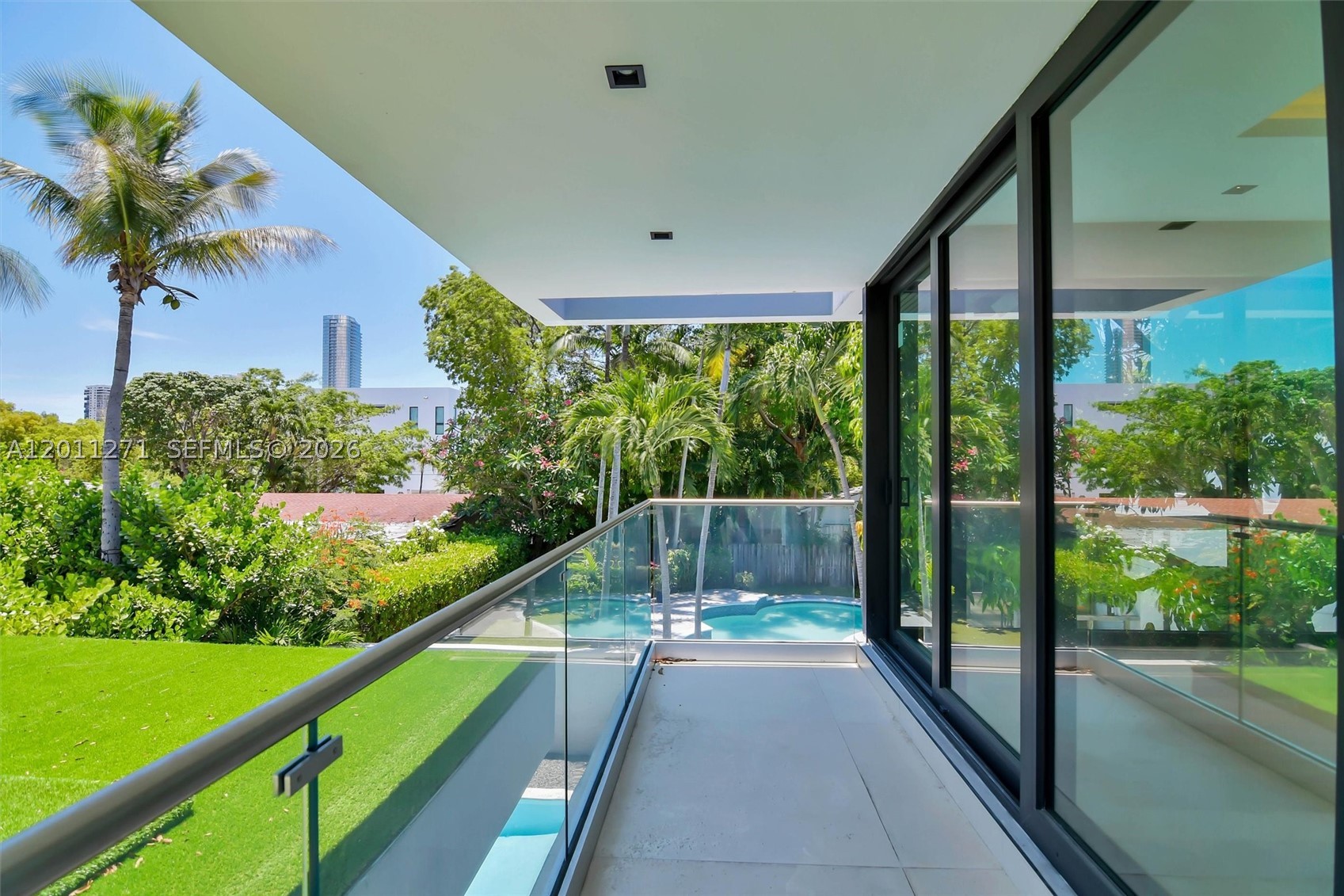 BRICKELL ESTATES - Residential