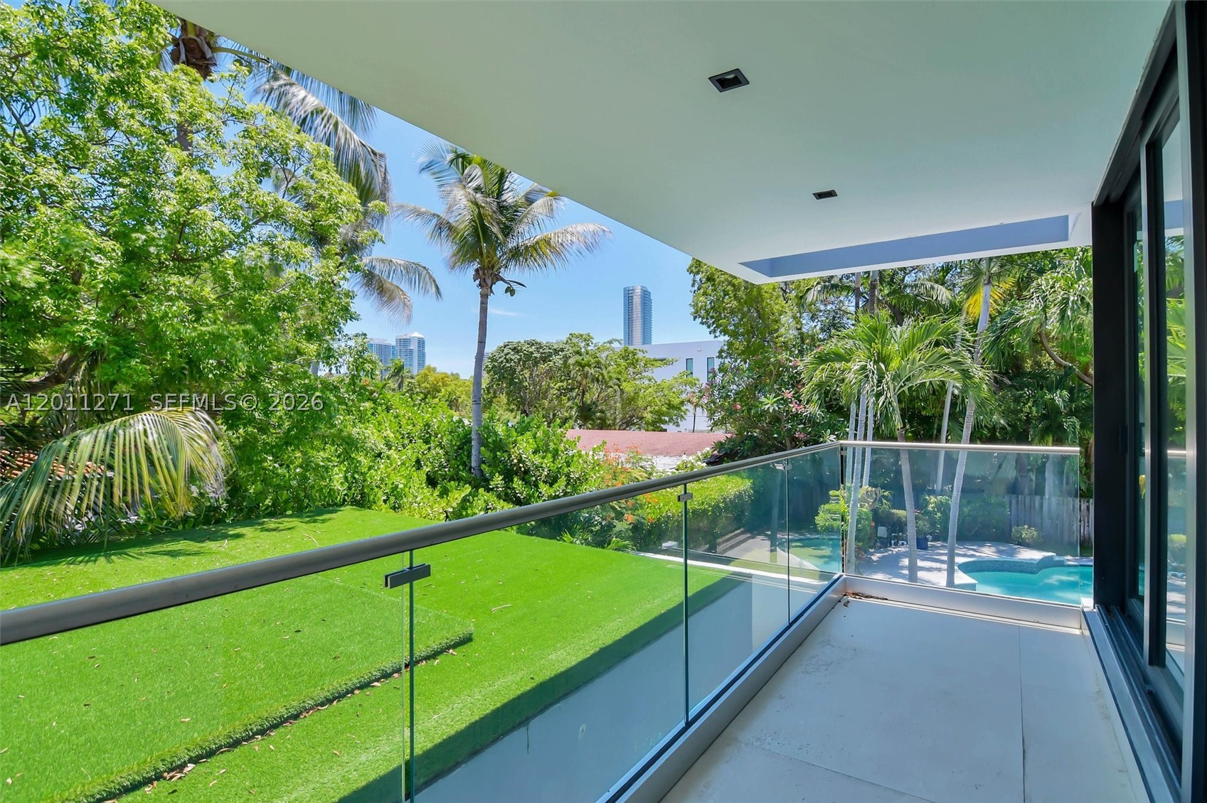 BRICKELL ESTATES - Residential