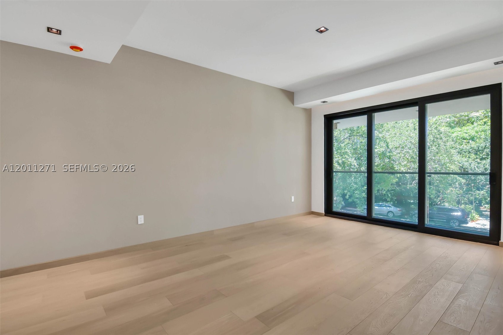 BRICKELL ESTATES - Residential