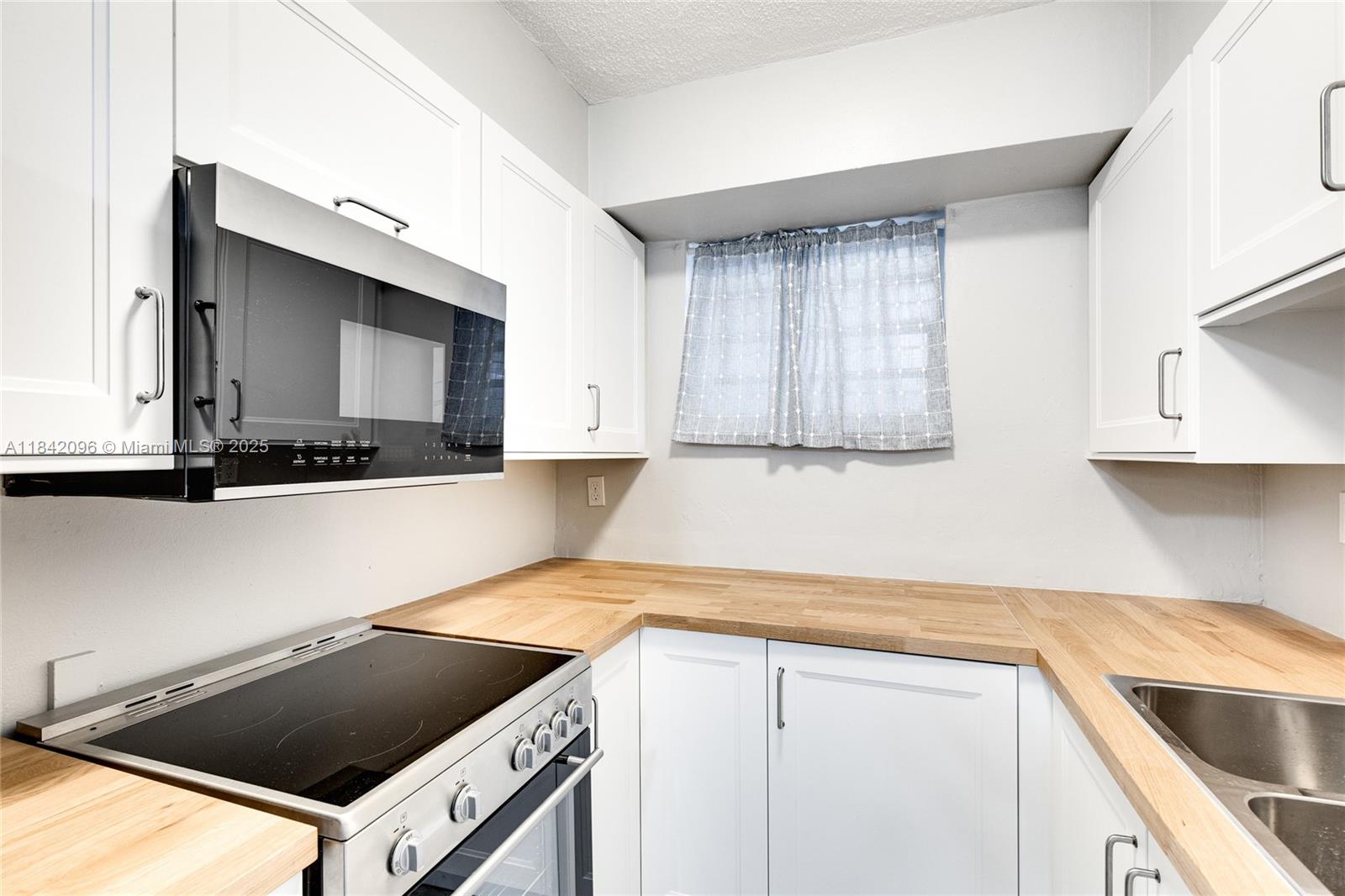 GROVE GARDENS CONDO - Residential