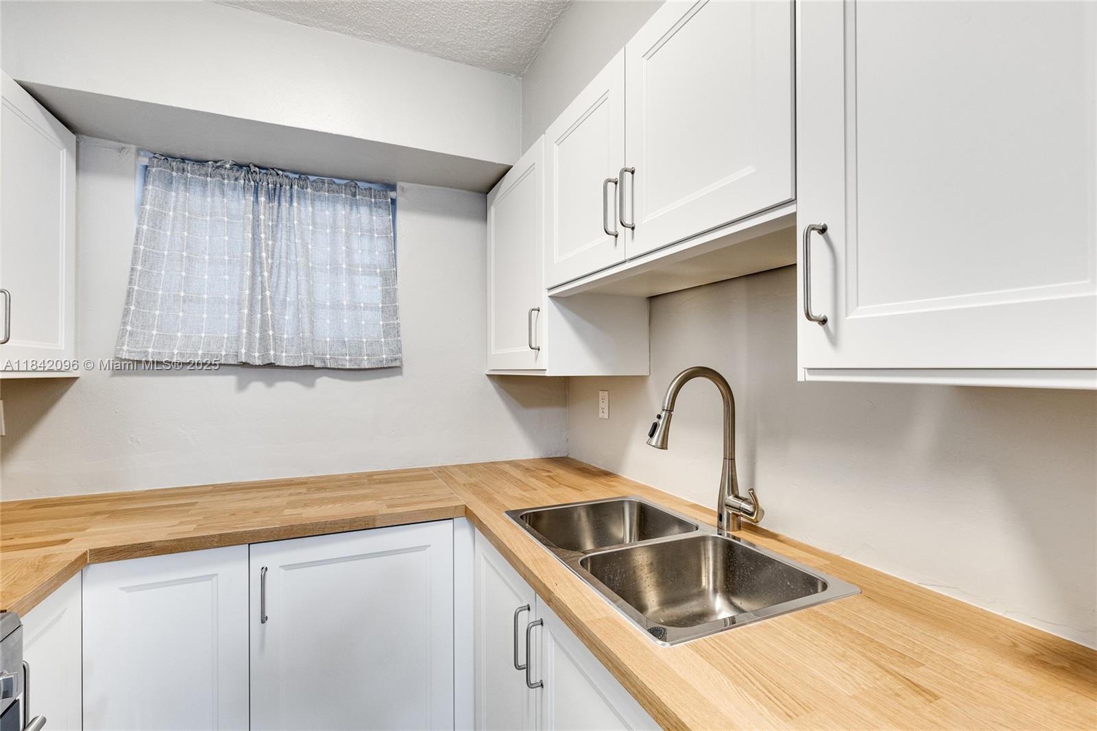 GROVE GARDENS CONDO - Residential