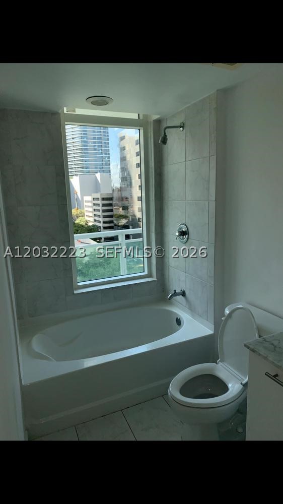 THE PLAZA 851 BRICKELL CO - Residential Lease