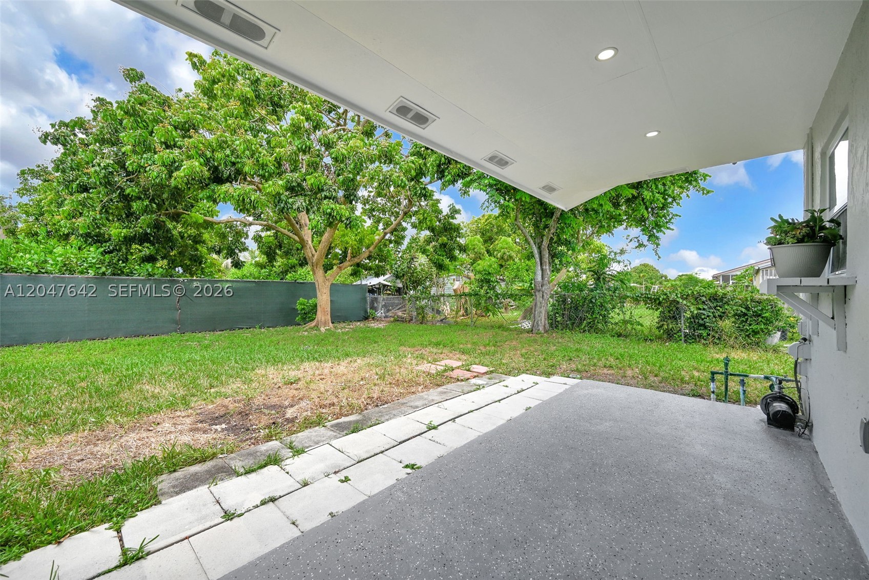 MEADOW WOOD MANOR SEC 6 - Residential