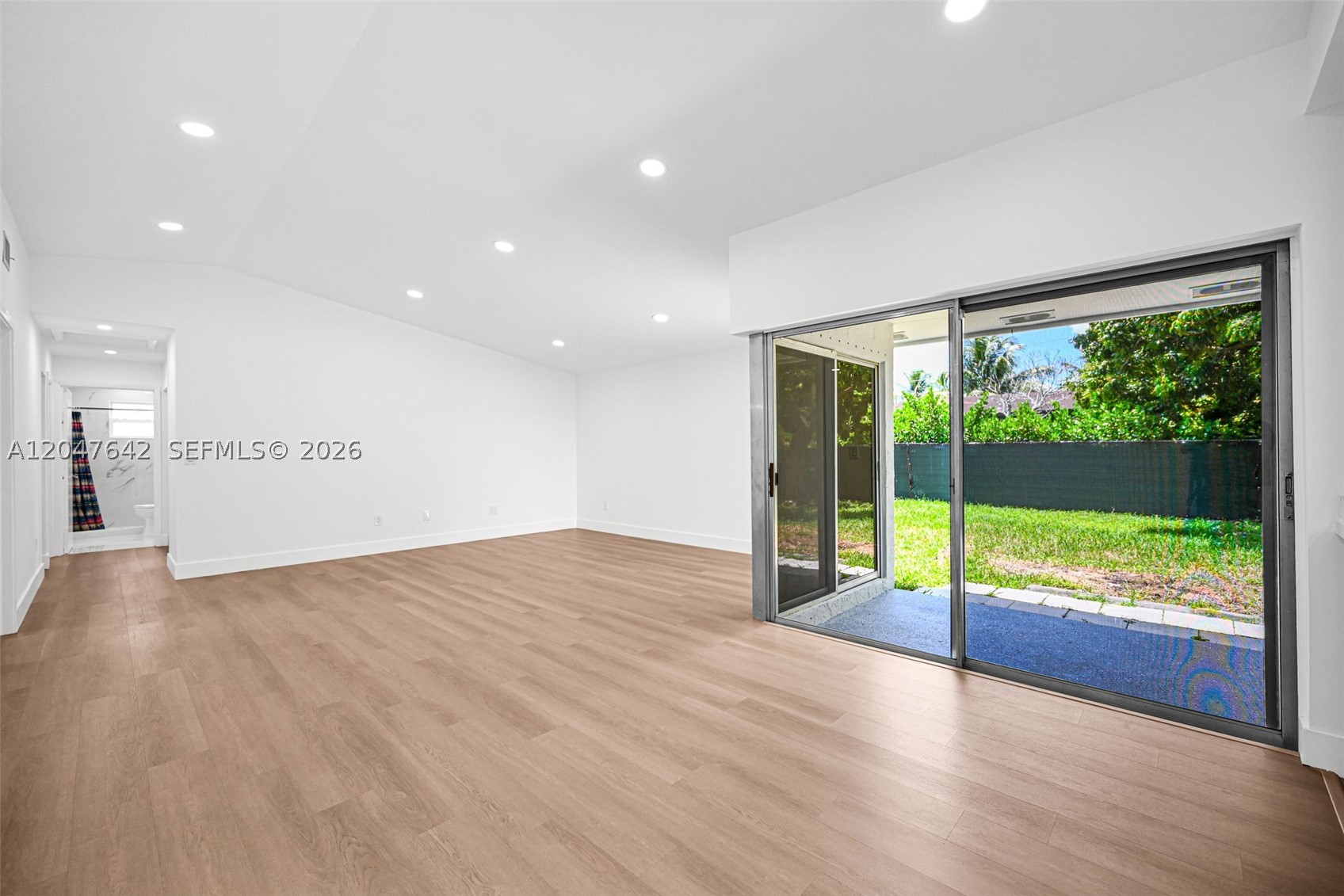 MEADOW WOOD MANOR SEC 6 - Residential