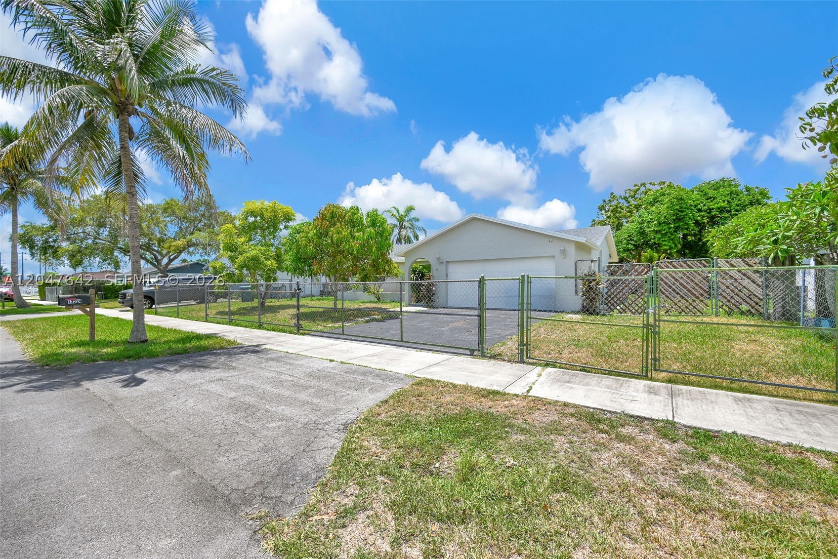 MEADOW WOOD MANOR SEC 6 - Residential