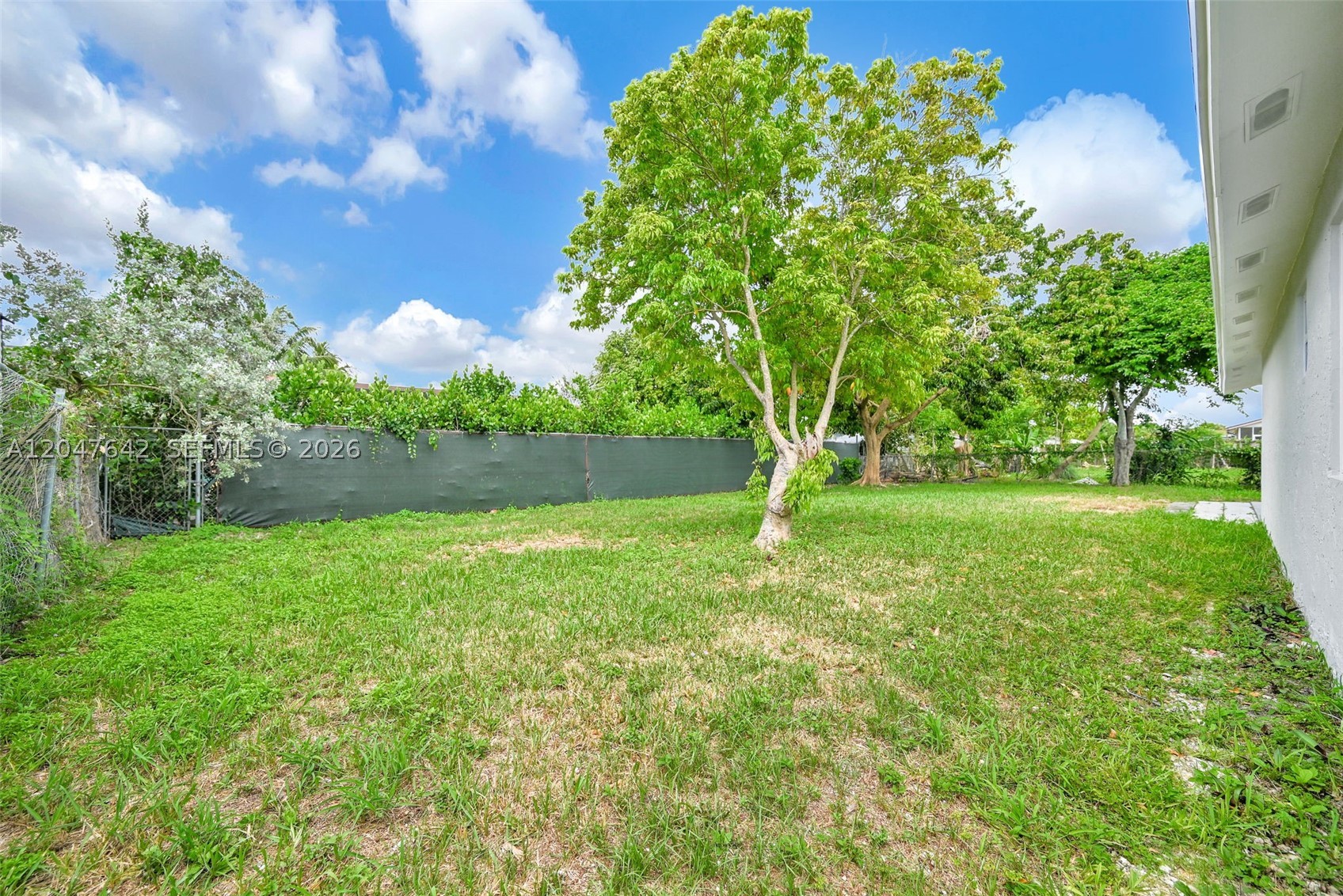 MEADOW WOOD MANOR SEC 6 - Residential