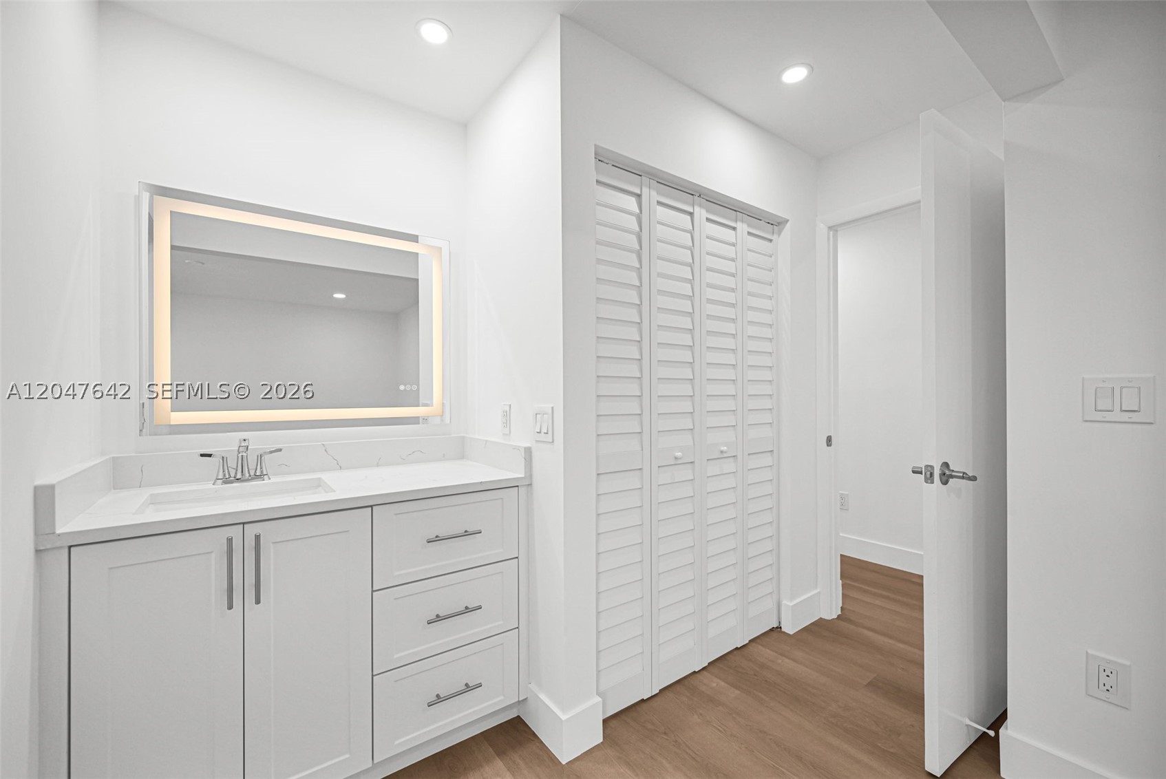 MEADOW WOOD MANOR SEC 6 - Residential