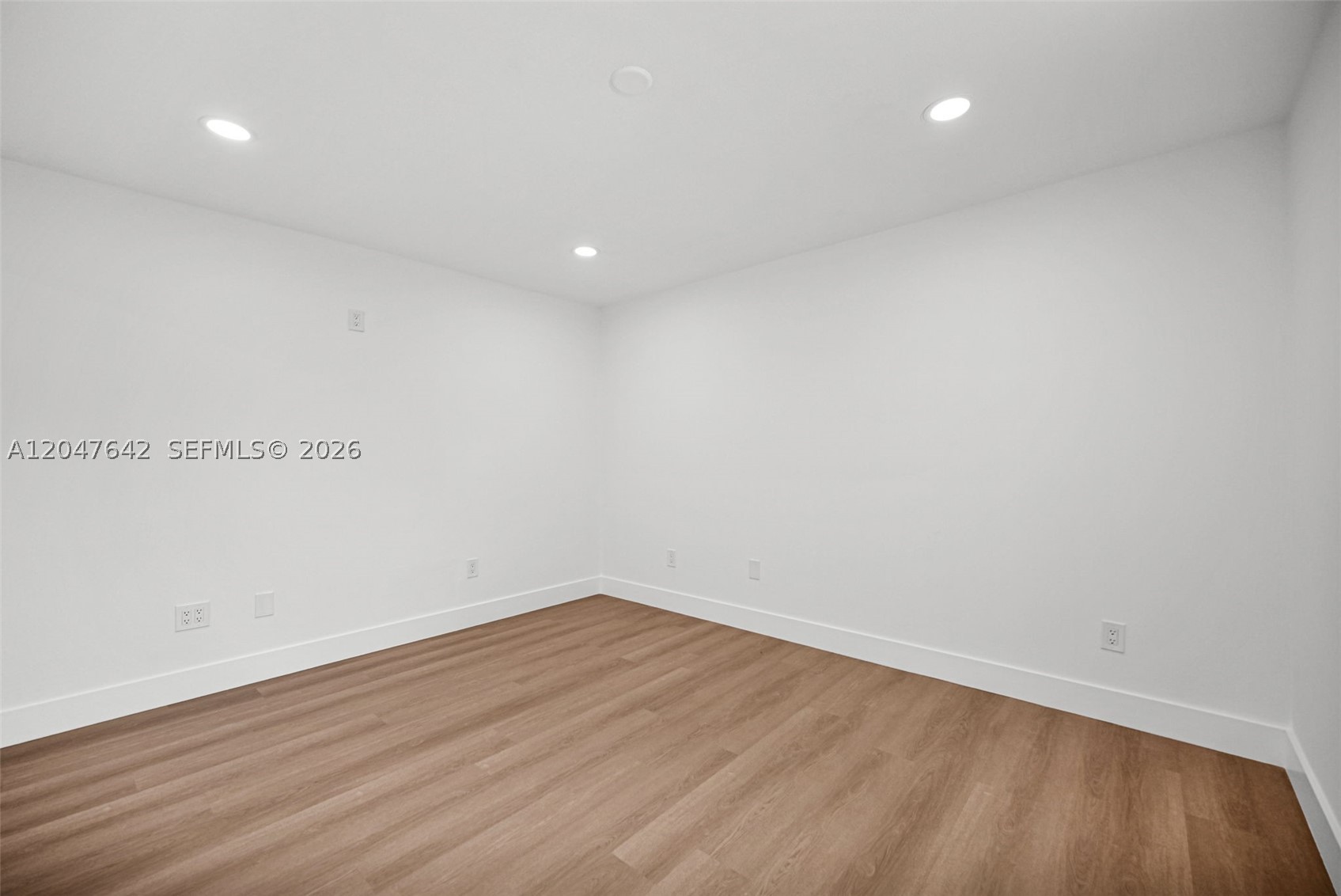MEADOW WOOD MANOR SEC 6 - Residential
