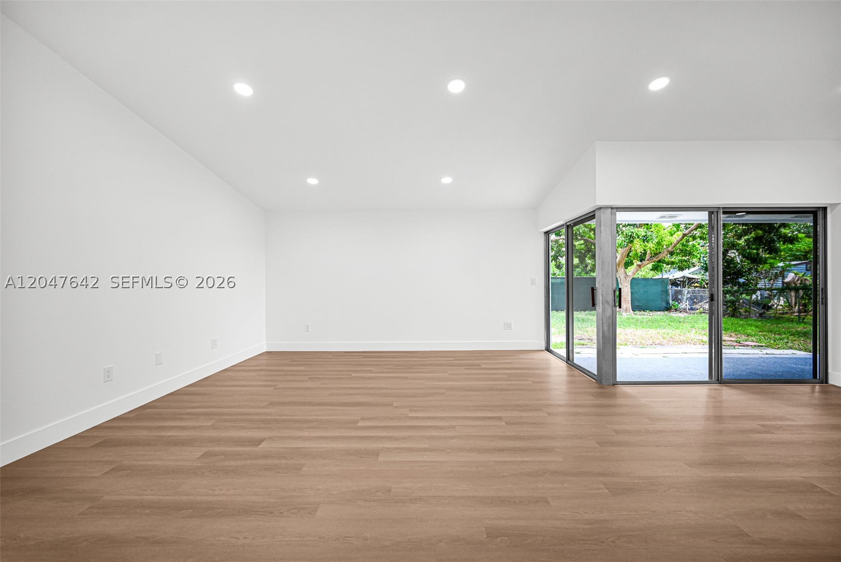 MEADOW WOOD MANOR SEC 6 - Residential